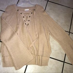 lace neck sweater (tan)